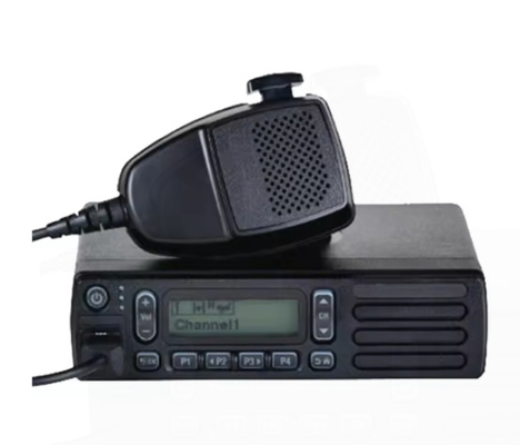 UHF / VHF XiR M3688 المركبة المتنقلة الرقمية 2 طريق راديو قاعدة السيارة الطويلة المدى