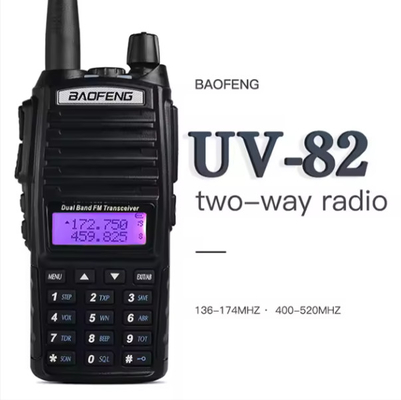 الراديو التناظري ثنائي الاتجاه باوفينغ UV-82 النطاق المزدوج الأعمال الراديو الثنائي الاتجاه جهاز الاستقبال 16 قناة مع سماعات لاسلكية